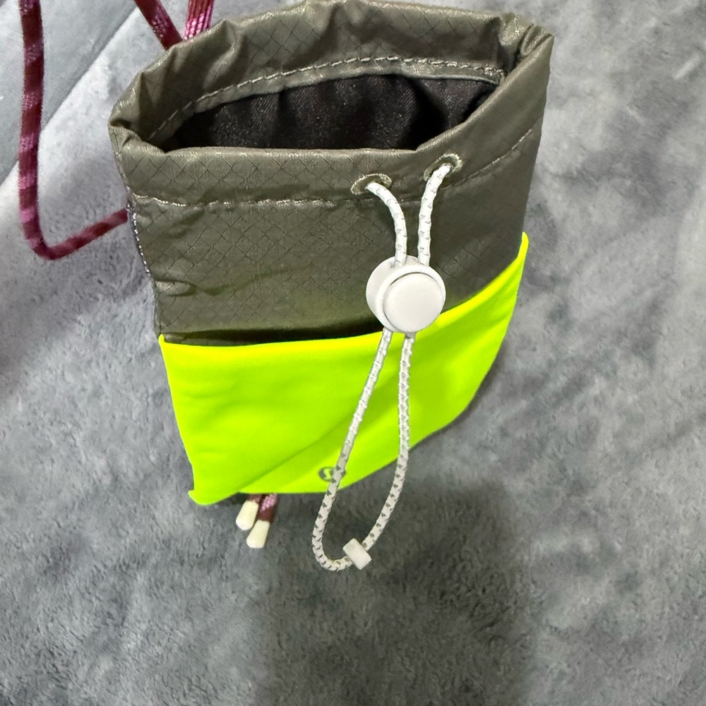 Lululemon small drawstring bag